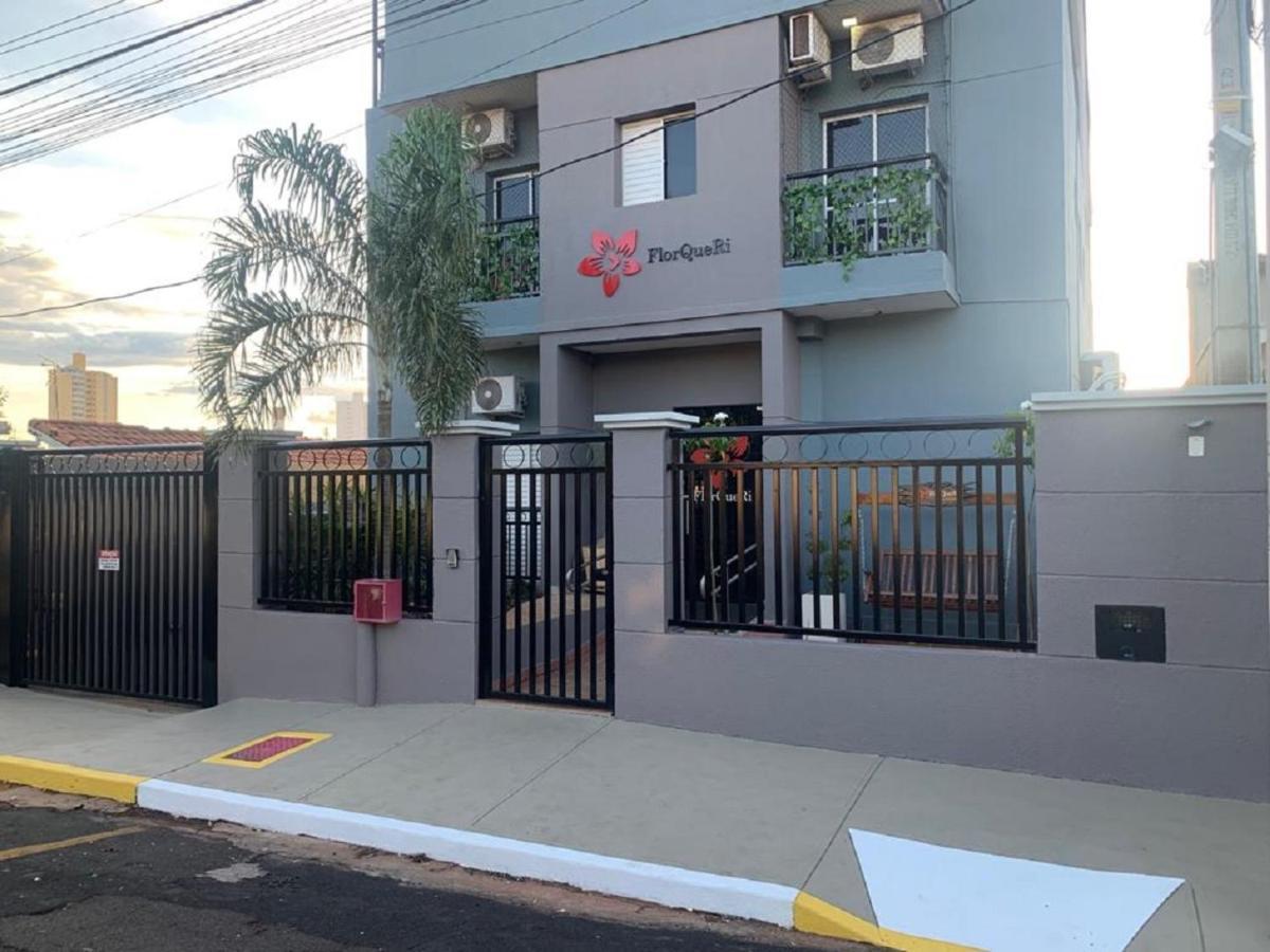 Flor Que Ri - Flats Mobiliados Na Melhor Localizacao Olimpia Exterior photo