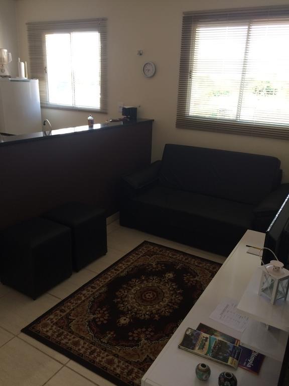 Flor Que Ri - Flats Mobiliados Na Melhor Localizacao Olimpia Room photo