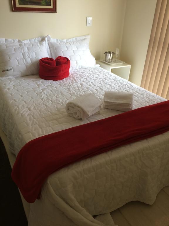 Flor Que Ri - Flats Mobiliados Na Melhor Localizacao Olimpia Room photo